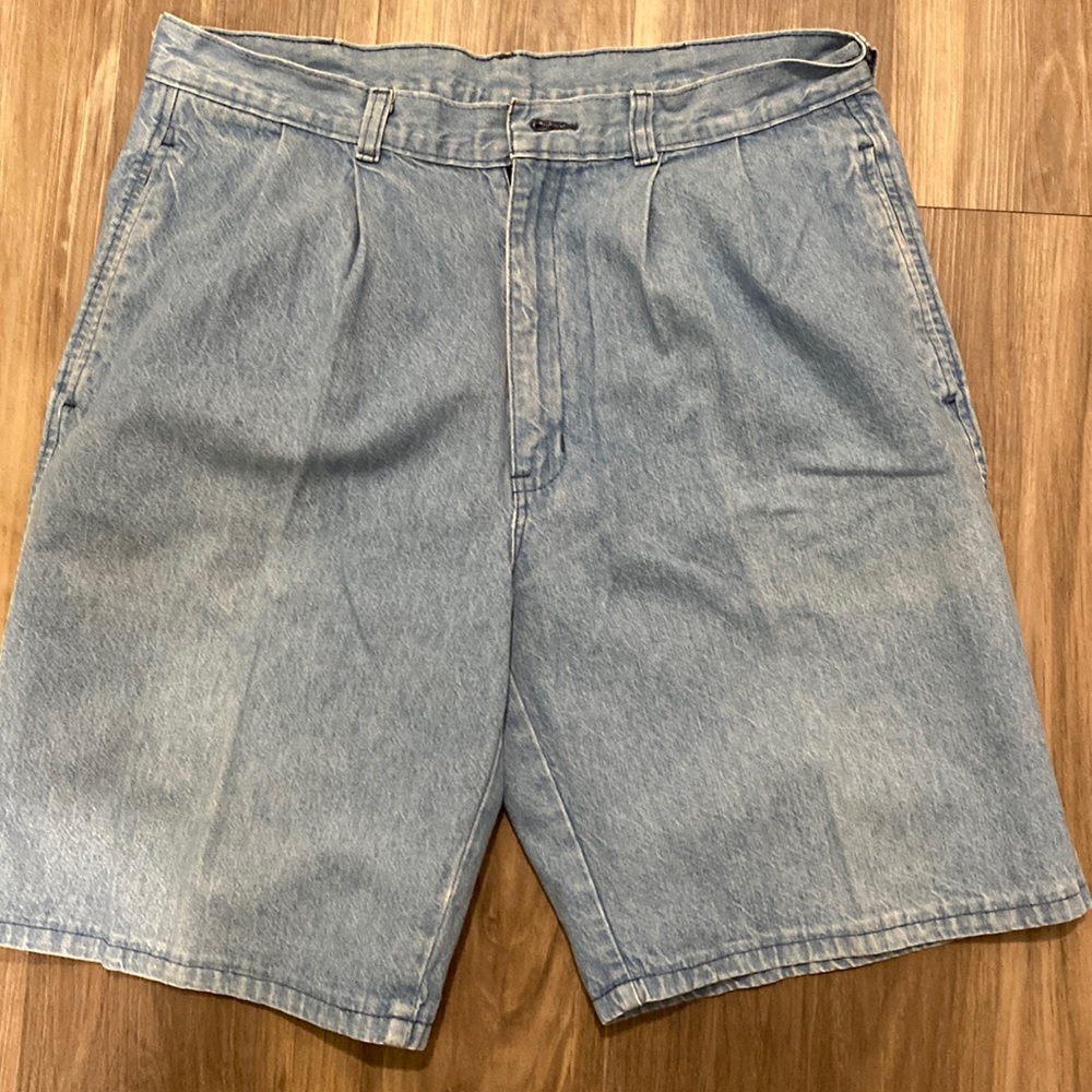 SOLD. Mens Great Outdoors Jean Shorts